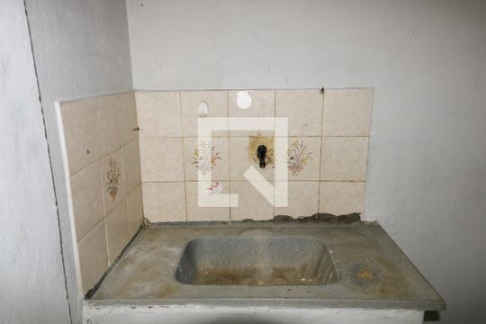 Cozinha de apartamento para alugar com 1 quarto, 23m² em Encantado, Rio de Janeiro