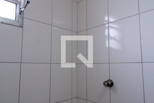 Banheiro de apartamento para alugar com 2 quartos, 70m² em Jardim Saira, Sorocaba