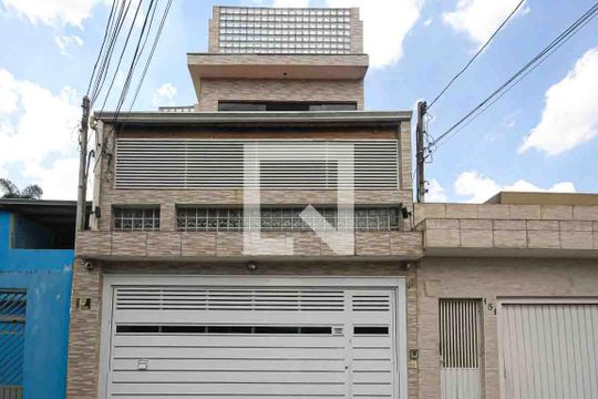 Fachada de casa à venda com 8 quartos, 400m² em Parque Tomas Saraiva, São Paulo