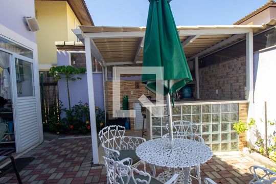 Quintal de casa de condomínio à venda com 4 quartos, 180m² em Recreio dos Bandeirantes, Rio de Janeiro