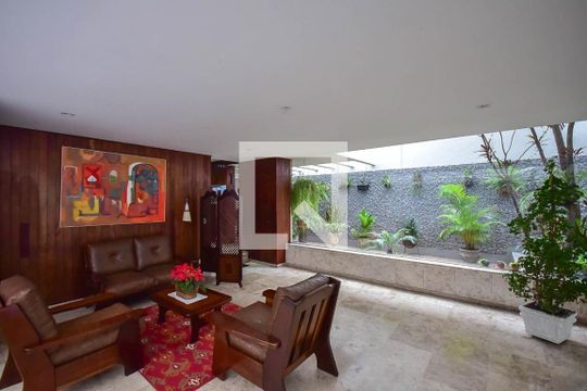 Hall de Entrada de apartamento à venda com 2 quartos, 90m² em Higienópolis, São Paulo