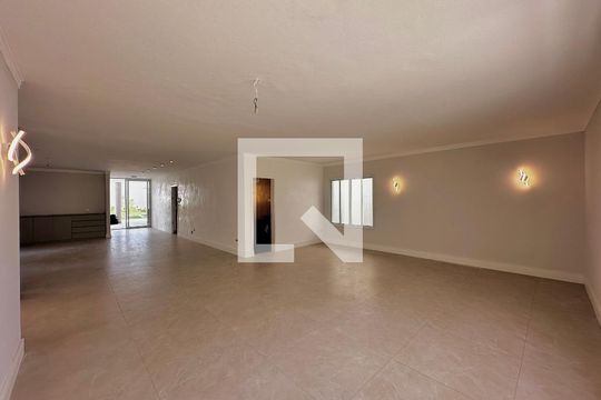 Sala de casa à venda com 4 quartos, 430m² em Brooklin, São Paulo