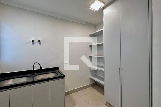 Área de Serviço de casa à venda com 4 quartos, 430m² em Brooklin, São Paulo