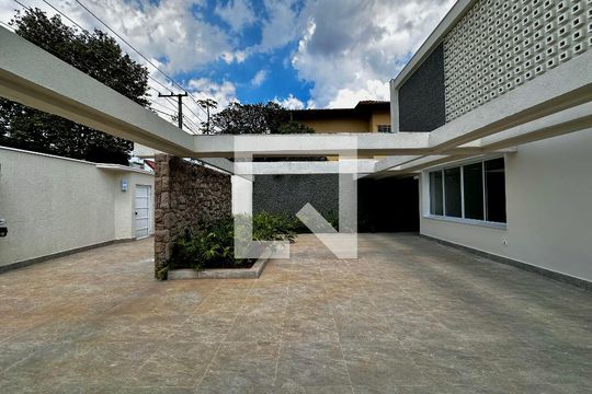Garagem de casa à venda com 4 quartos, 430m² em Brooklin, São Paulo