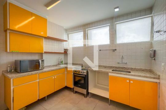 Cozinha de apartamento à venda com 2 quartos, 85m² em Jardim Paulista, São Paulo