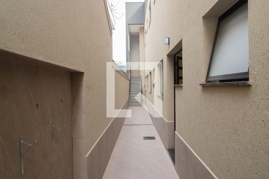 Área comum de casa de condomínio para alugar com 1 quarto, 25m² em Jardim Monjolo, São Paulo