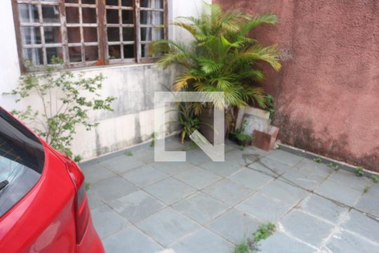 Garagem de casa à venda com 5 quartos, 250m² em Mauá, São Caetano do Sul