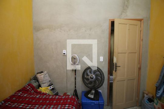 Quarto 2 de casa à venda com 2 quartos, 66m² em Irajá, Rio de Janeiro