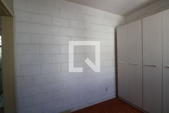 Quarto 1 de apartamento à venda com 2 quartos, 45m² em Guajuviras, Canoas