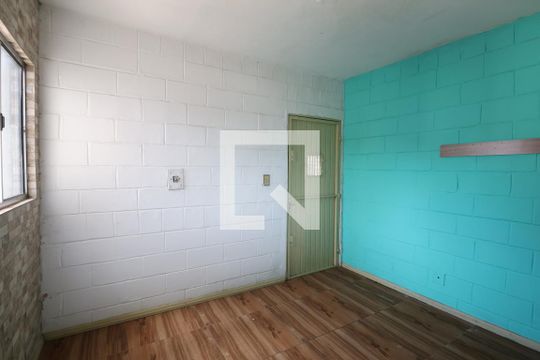 Sala de apartamento à venda com 2 quartos, 45m² em Guajuviras, Canoas