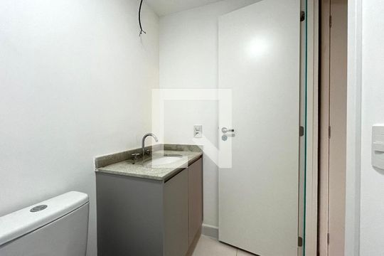 Banheiro da Suíte de apartamento à venda com 1 quarto, 30m² em Jardim Prudência, São Paulo
