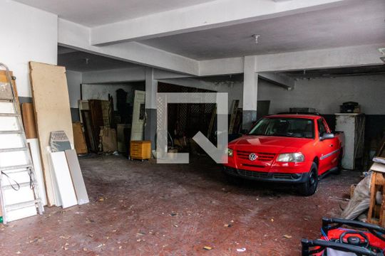 Garagem de casa à venda com 4 quartos, 500m² em Lapa, São Paulo