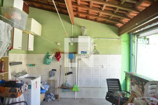 Área de Serviço de casa à venda com 2 quartos, 200m² em Vila Camilópolis, Santo André