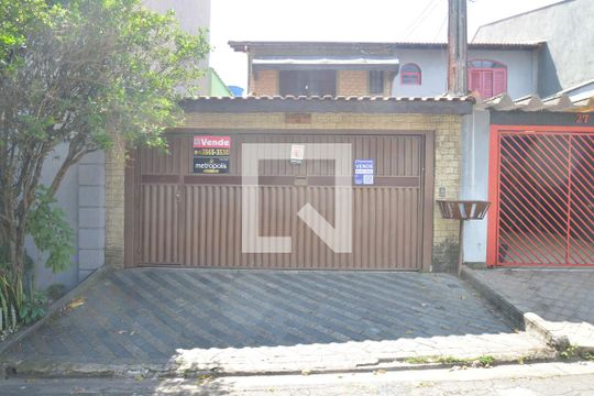 Fachada de casa à venda com 2 quartos, 200m² em Vila Camilópolis, Santo André