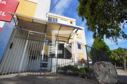 Fachada de apartamento à venda com 1 quarto, 46m² em Passo D’areia, Porto Alegre