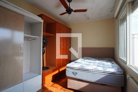Quarto de apartamento à venda com 1 quarto, 46m² em Passo D’areia, Porto Alegre
