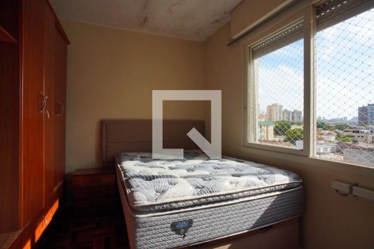 Quarto de apartamento à venda com 1 quarto, 46m² em Passo D’areia, Porto Alegre