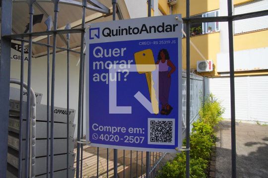 Plaquinha de apartamento à venda com 1 quarto, 46m² em Passo D’areia, Porto Alegre