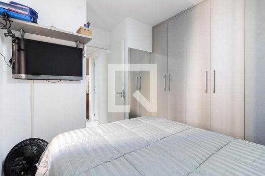 Quarto 1 de apartamento para alugar com 2 quartos, 33m² em Parque Fongaro, São Paulo