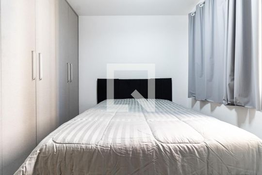 Quarto 1 de apartamento para alugar com 2 quartos, 33m² em Parque Fongaro, São Paulo