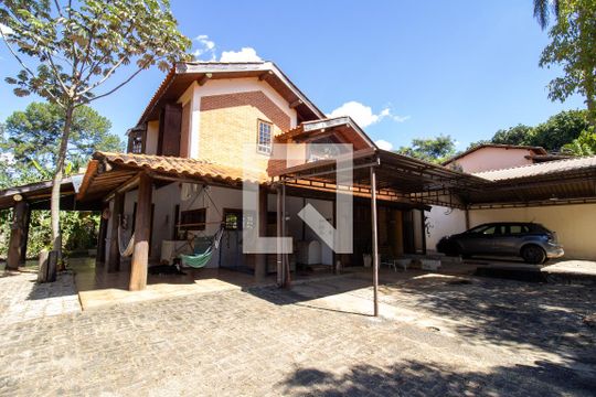 Quintal de casa à venda com 5 quartos, 440m² em Chácara Santa Margarida, Campinas
