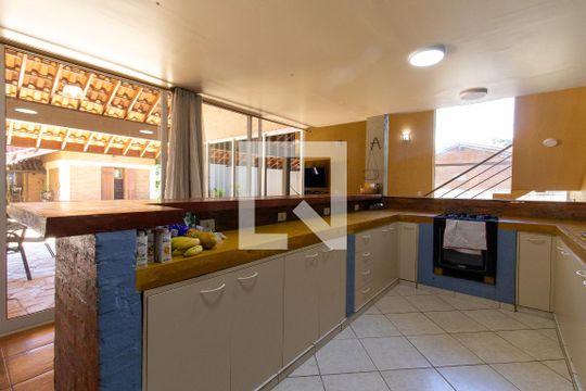 Cozinha 2 de casa à venda com 5 quartos, 440m² em Chácara Santa Margarida, Campinas