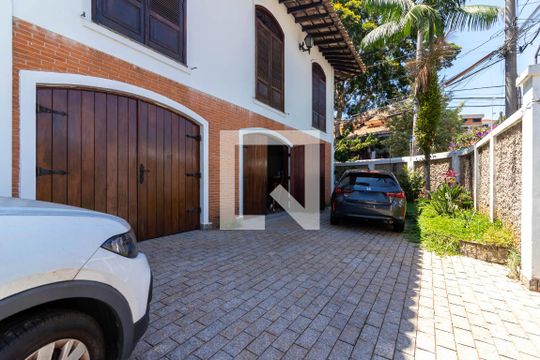 Garagem de casa à venda com 4 quartos, 460m² em Jardim Franca, São Paulo