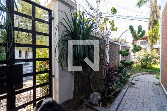 Corredor Lateral de casa à venda com 4 quartos, 460m² em Jardim Franca, São Paulo