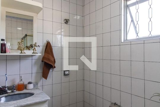 Banheiro 2 de casa à venda com 3 quartos, 248m² em Vila Galvão, Guarulhos