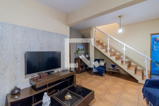Sala de casa à venda com 3 quartos, 248m² em Vila Galvão, Guarulhos