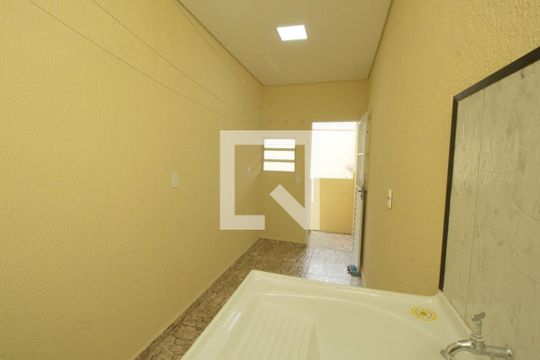 Área de Serviço de casa à venda com 2 quartos, 150m² em Parque das Nações, Santo André
