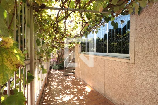 Garagem de casa à venda com 3 quartos, 220m² em Vila Matilde, São Paulo