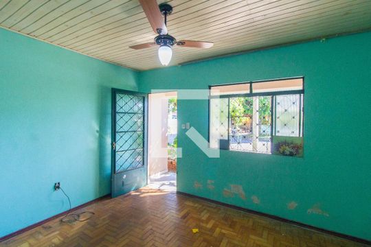Sala de casa à venda com 3 quartos, 120m² em Estância Velha, Canoas