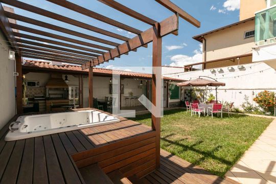 Varanda gourmet de casa à venda com 3 quartos, 280m² em Planalto, Belo Horizonte