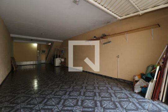 Garagem de casa para alugar com 3 quartos, 200m² em Parque das Nações, Santo André