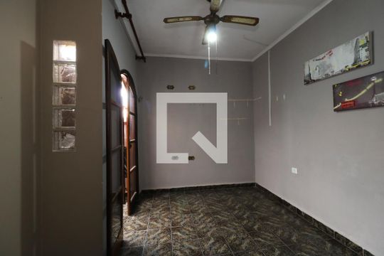 Quarto de casa para alugar com 3 quartos, 200m² em Parque das Nações, Santo André