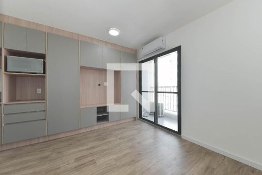 Studio de kitnet/studio para alugar com 1 quarto, 25m² em Jardim das Acacias, São Paulo