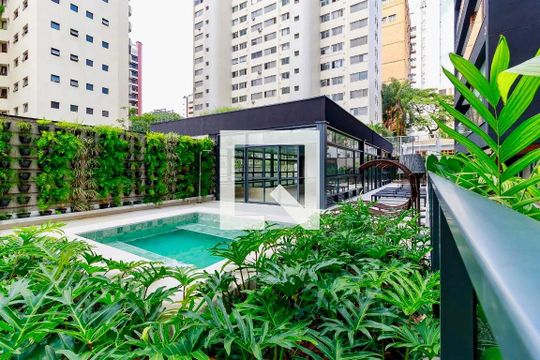 Piscina de apartamento para alugar com 2 quartos, 65m² em Campo Belo, São Paulo
