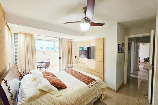 Quarto 1 de apartamento para alugar com 3 quartos, 135m² em Padre Eustáquio, Belo Horizonte
