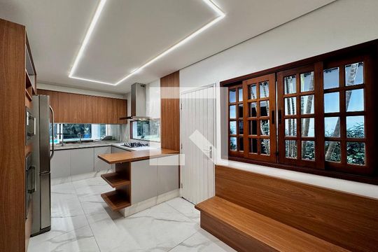 Cozinha de casa à venda com 4 quartos, 490m² em Santo Amaro, São Paulo