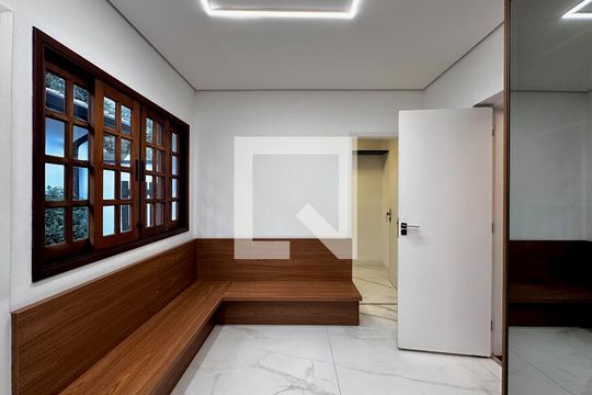 Cozinha de casa à venda com 4 quartos, 490m² em Santo Amaro, São Paulo