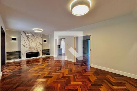 Sala de casa à venda com 4 quartos, 490m² em Santo Amaro, São Paulo