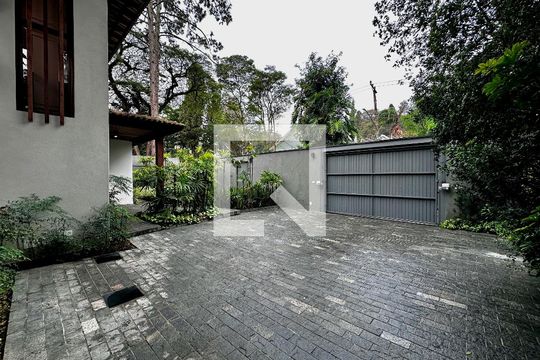 Garagem de casa à venda com 4 quartos, 490m² em Santo Amaro, São Paulo
