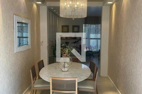 Casa à venda com 3 quartos, 175m² em Brooklin, São Paulo