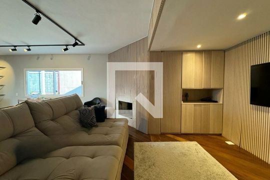 Apartamento à venda com 3 quartos, 327m² em Vila Suzana, São Paulo