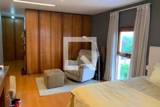 Casa à venda com 5 quartos, 594m² em Jardim Leonor, São Paulo