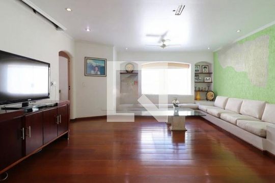 Casa à venda com 4 quartos, 800m² em Jardim Cordeiro, São Paulo