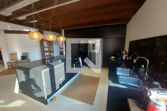 Casa à venda com 3 quartos, 292m² em Vila Sonia, São Paulo