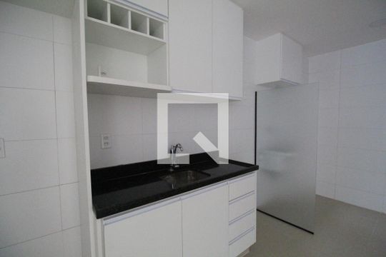 Cozinha de apartamento para alugar com 2 quartos, 75m² em Taquara, Rio de Janeiro