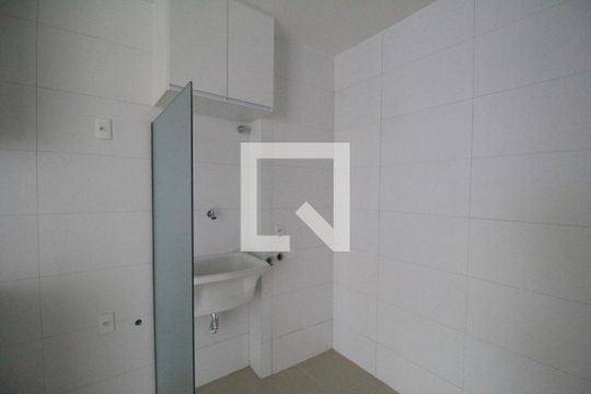 Área de serviço de apartamento para alugar com 2 quartos, 75m² em Taquara, Rio de Janeiro